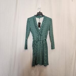 LE VONFORT Green Blue Geometric Surplice Knee Length Dress Womens Large L NEW